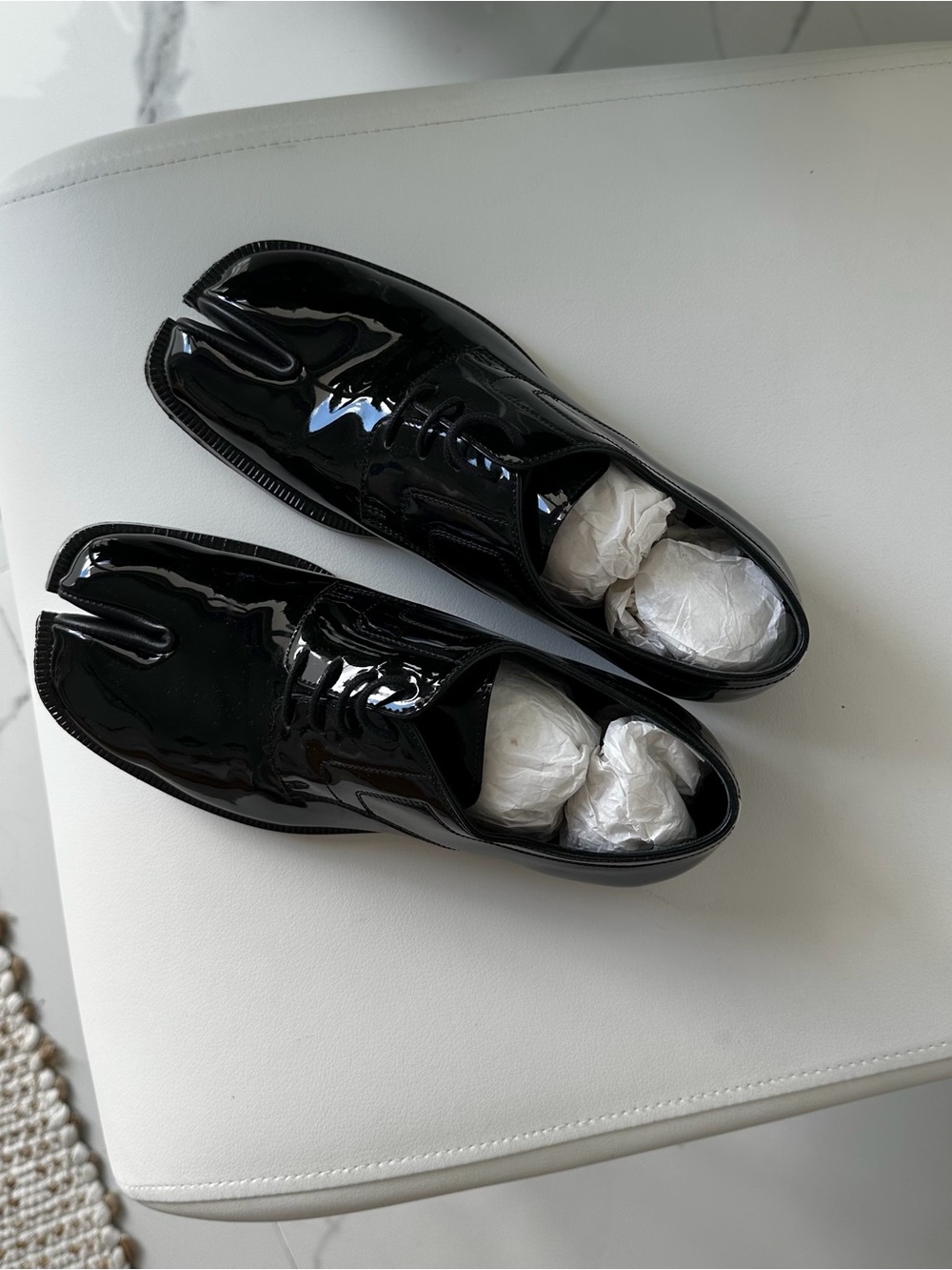 Maison Martin Margiela Black Patent Leather Flats

Worn once